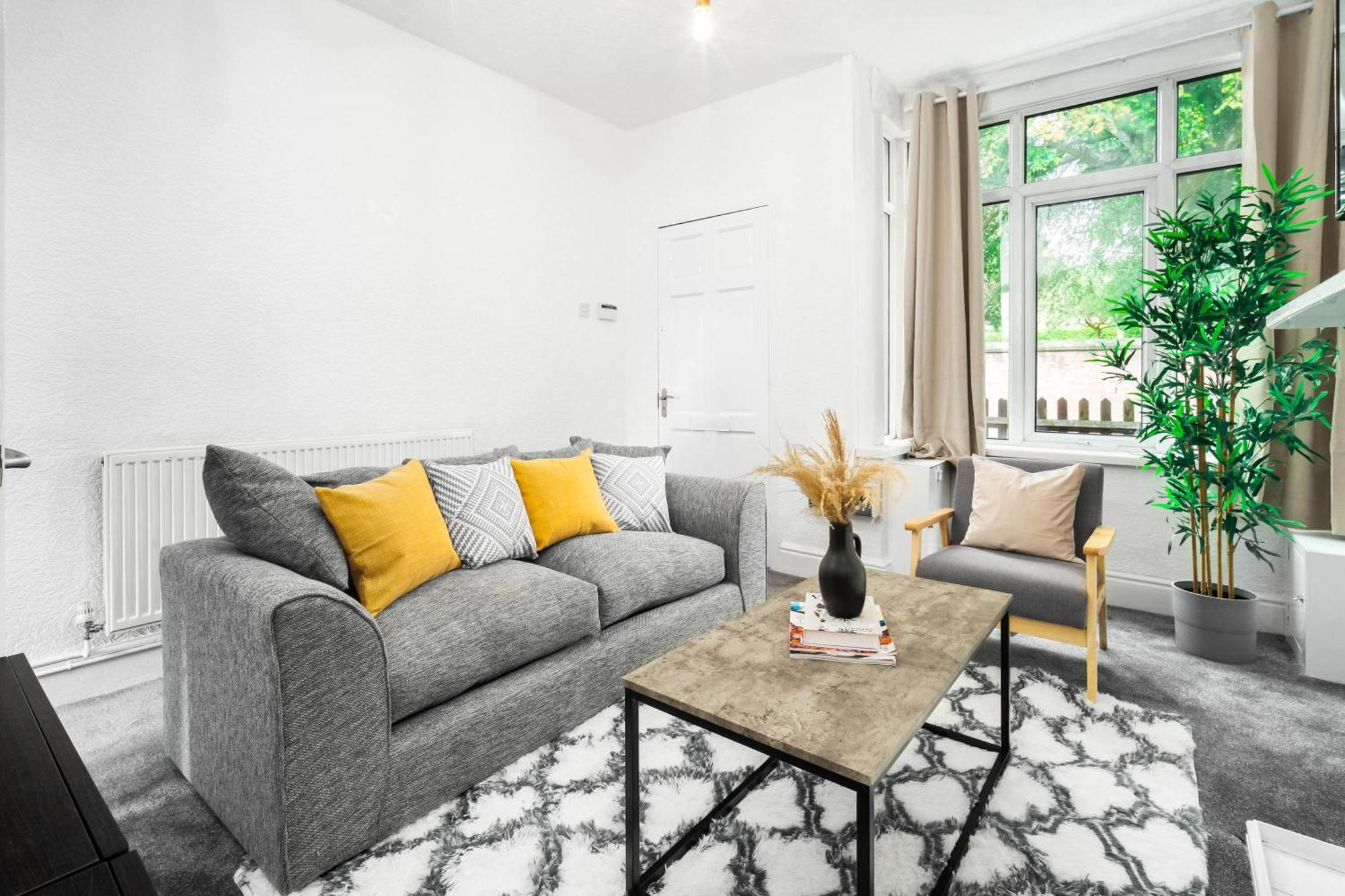 Stylish 3 Bedroom House - 6 Guests - Garden - Parking - Netflix - Wifi - 17M Birmingham Exterior foto