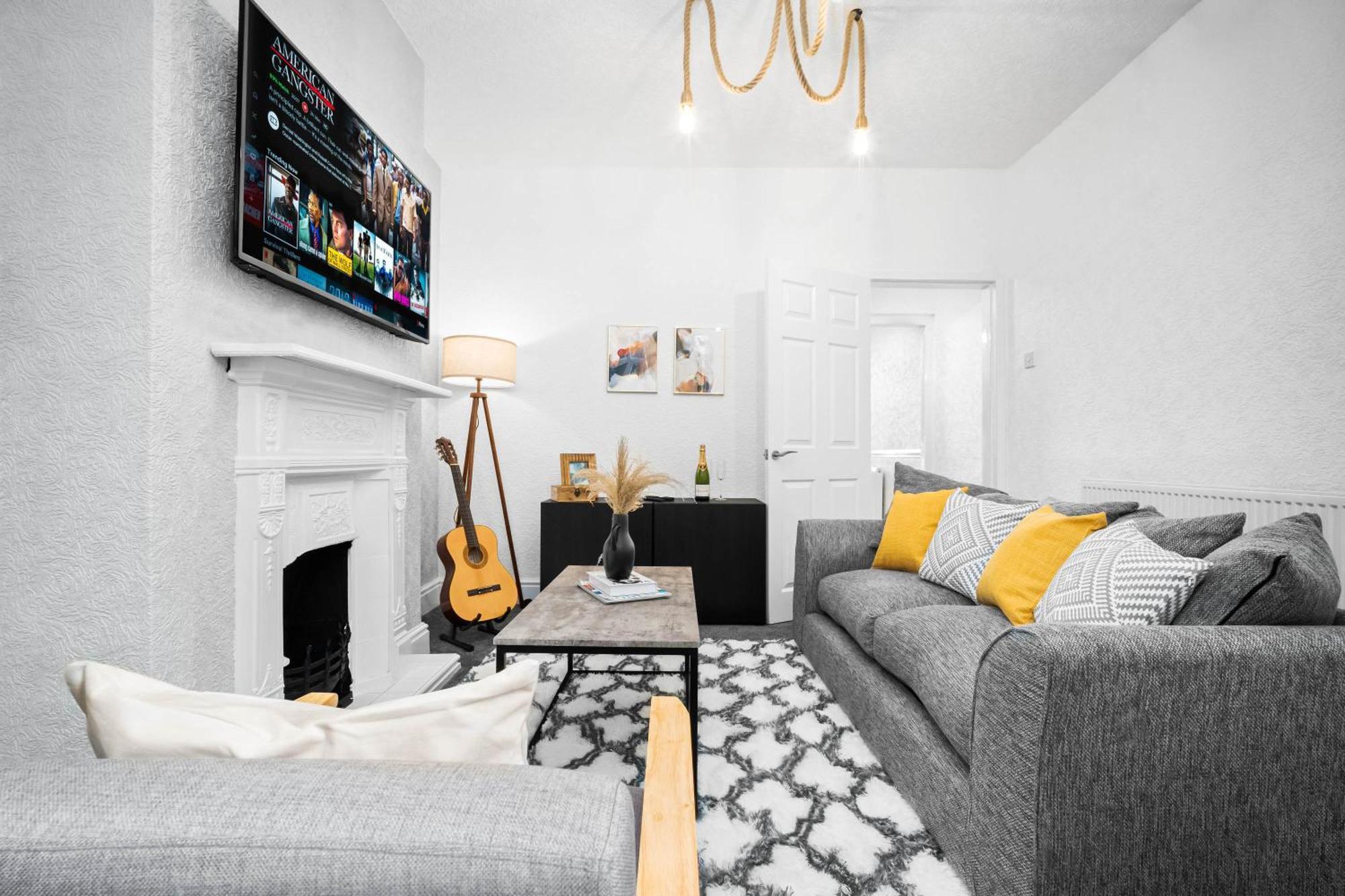 Stylish 3 Bedroom House - 6 Guests - Garden - Parking - Netflix - Wifi - 17M Birmingham Exterior foto