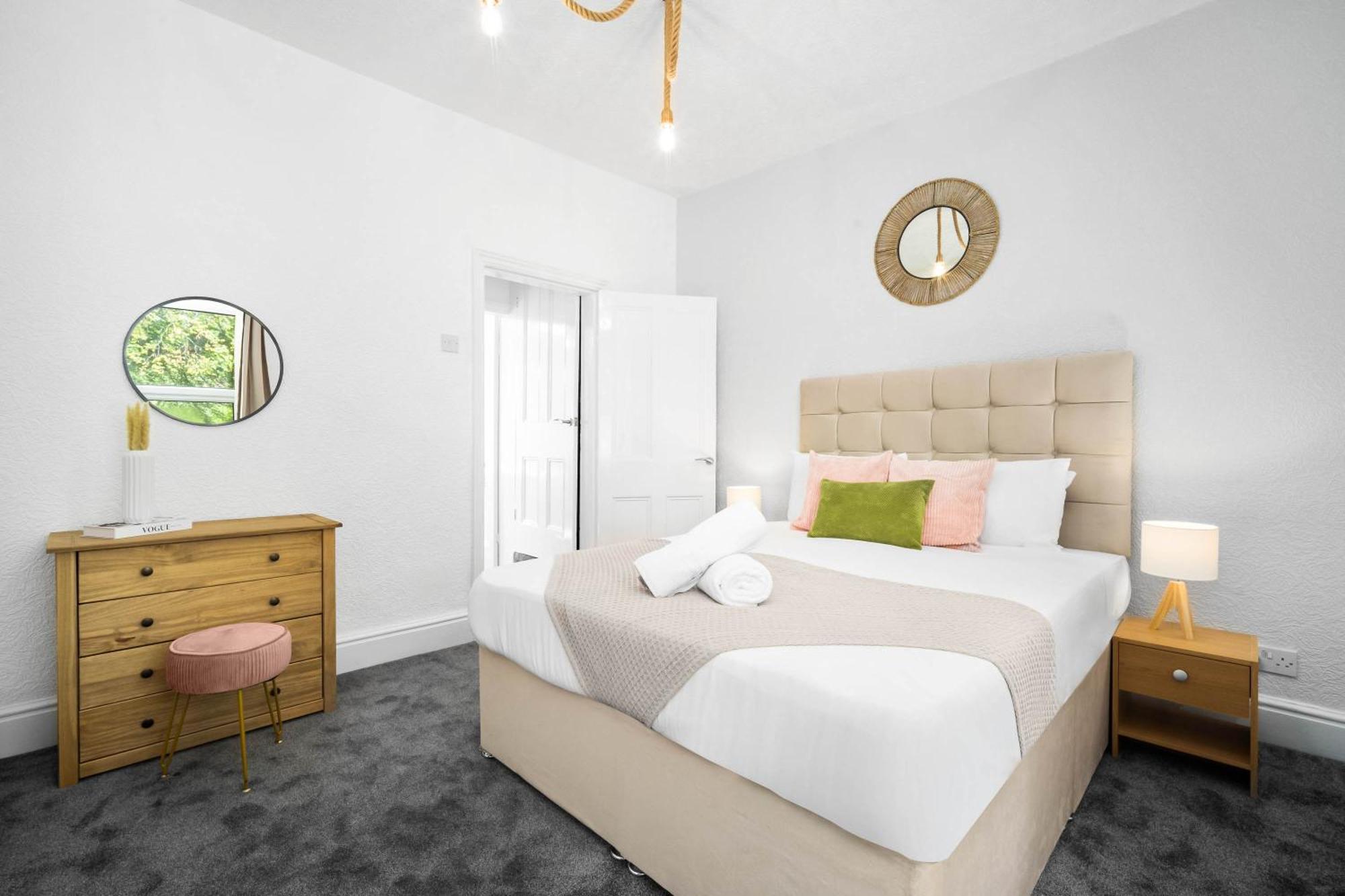 Stylish 3 Bedroom House - 6 Guests - Garden - Parking - Netflix - Wifi - 17M Birmingham Exterior foto