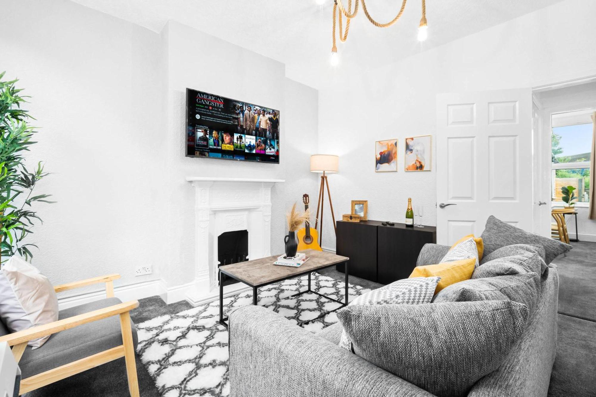 Stylish 3 Bedroom House - 6 Guests - Garden - Parking - Netflix - Wifi - 17M Birmingham Exterior foto